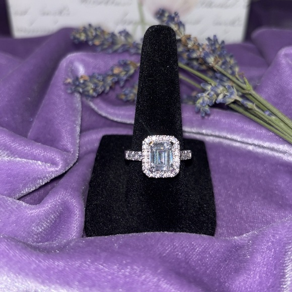 💍 ✈️ 💎 Exquisitely crafted! - Travel Ring Emerald cut Ring. So beautiful #EA39 - Picture 2 of 11